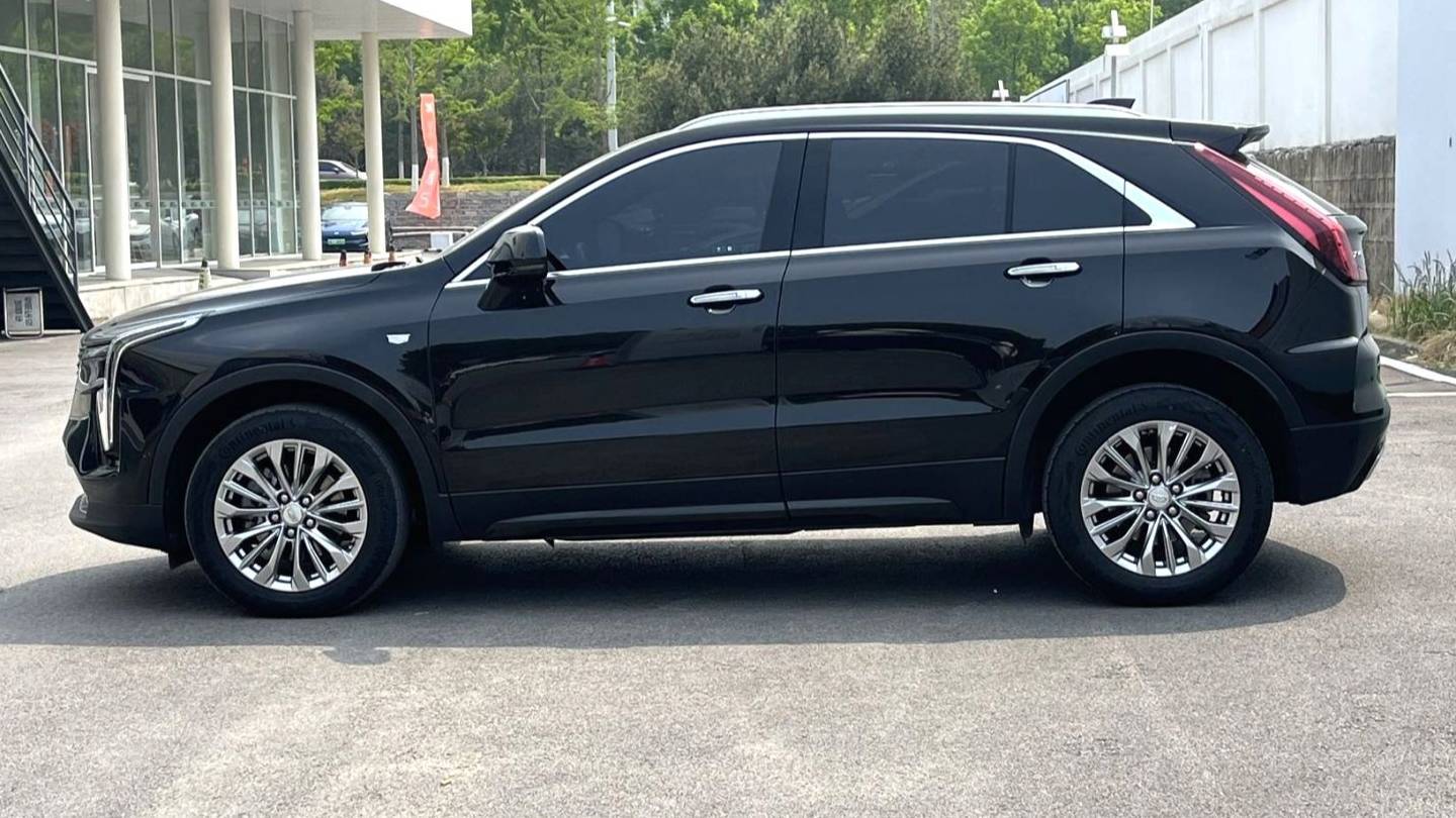 CADILLAC 2024 XT4 28T two wheel drive luxury model