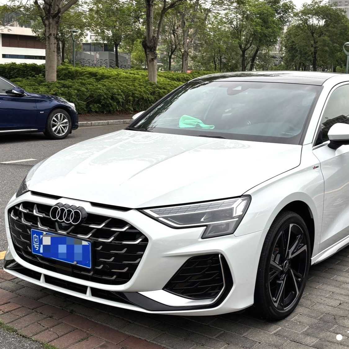 Audi 2025 A3 Sportback 35TFSI Flying Luxury Edition سيارة مستعملة