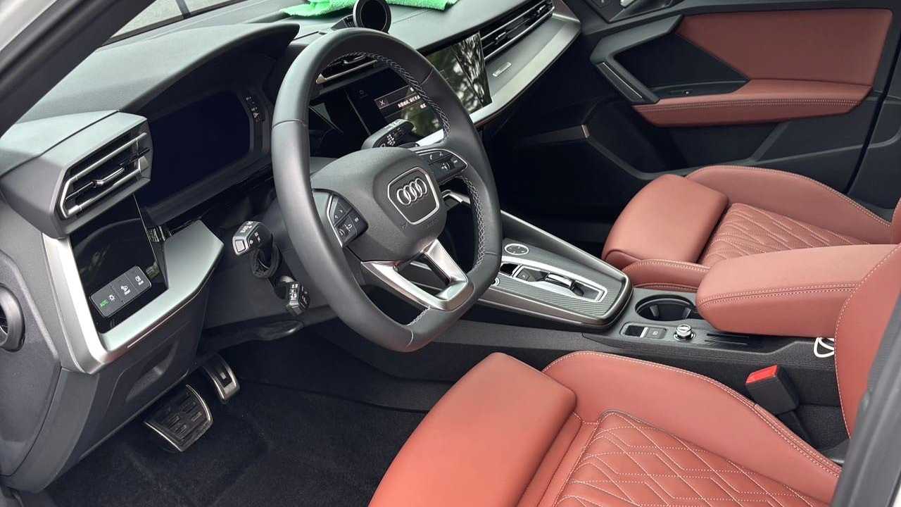 Audi 2025 A3 Sportback 35TFSI Flying Luxury Edition