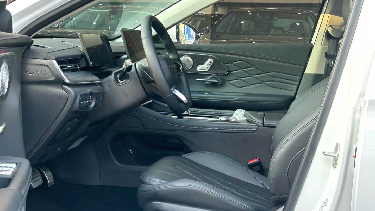 Chery 2025 ARRIZO 8 PRO 2.0T DCT Luxury Model