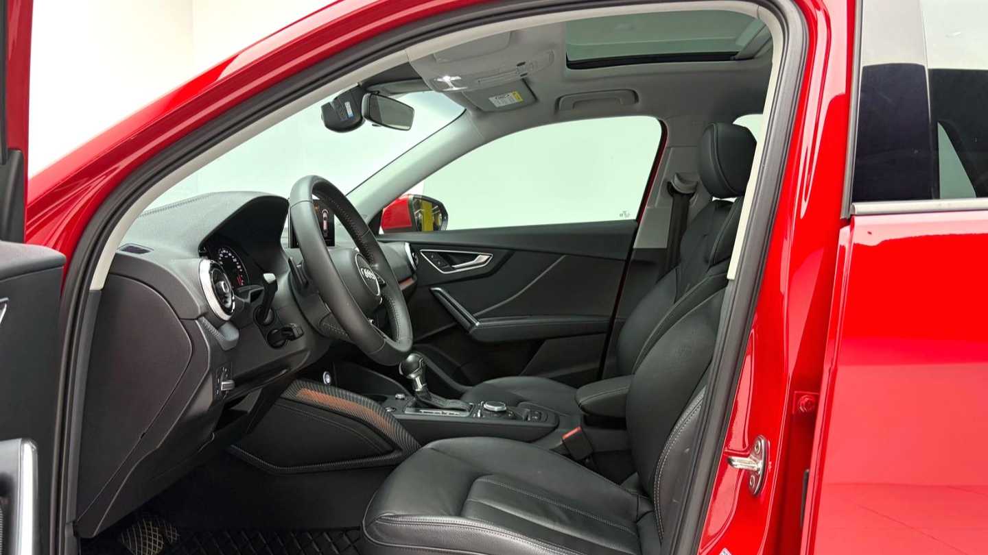Audi 2022 Q2L 35 TFSI Enterprising Elegant Type
