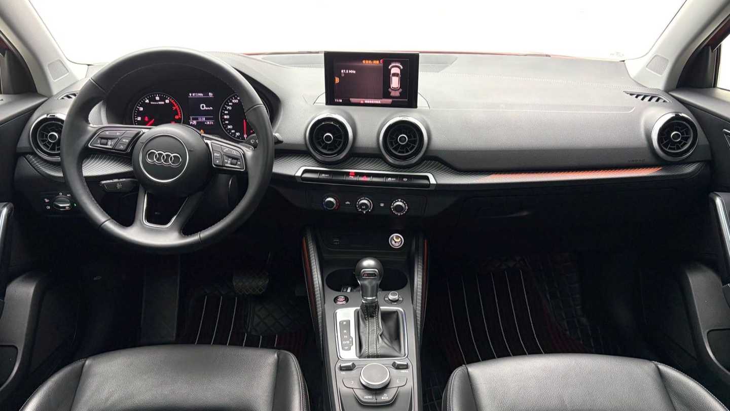 Audi 2022 Q2L 35 TFSI Enterprising Elegant Type