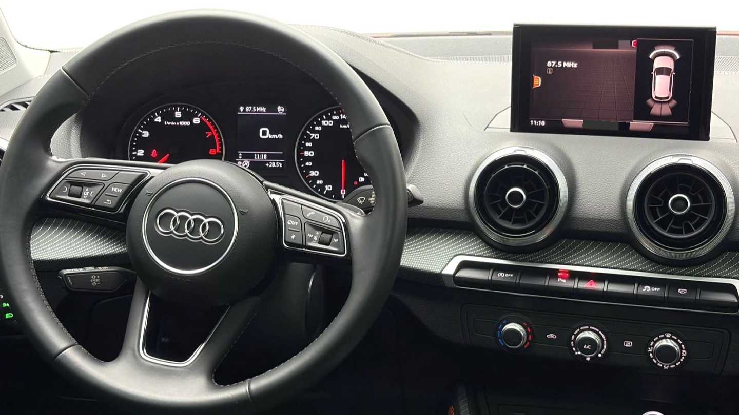 Audi 2022 Q2L 35 TFSI Enterprising Elegant Type