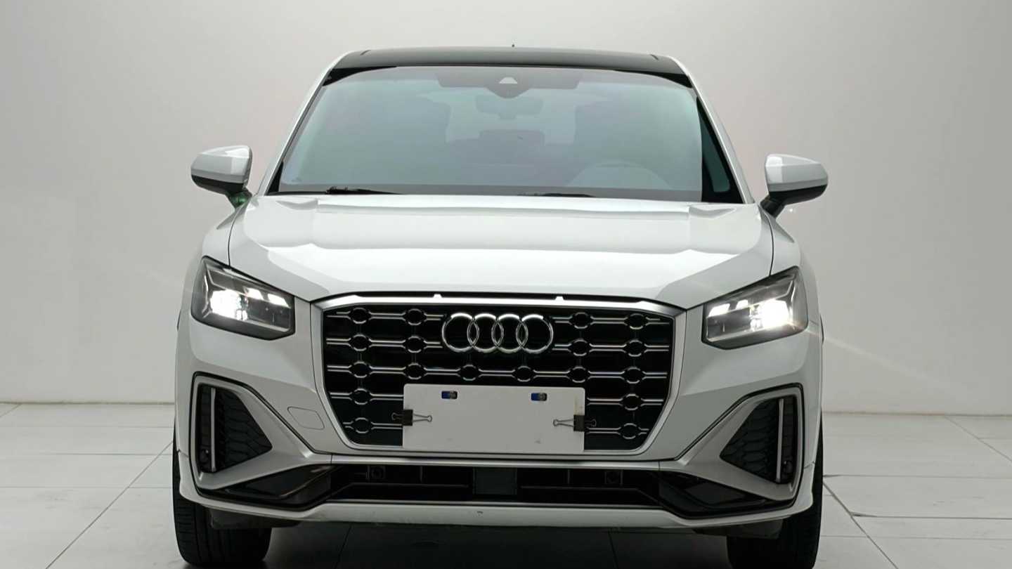 Audi 2022 Q2L 35 TFSI Fashion Elegant Style