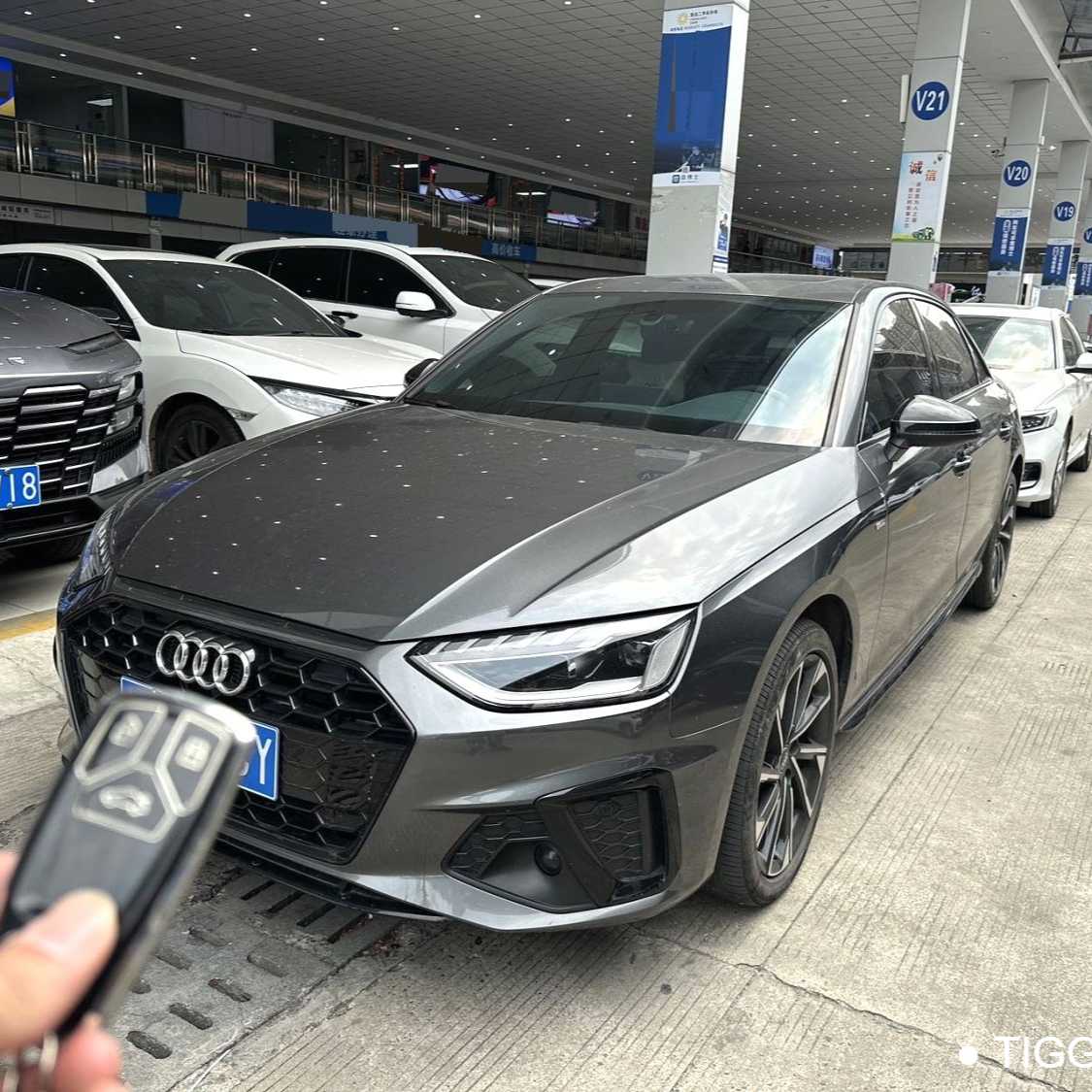 Audi 2023 A4L 40 TFSI Luxury Dynamic Model سيارة مستعملة