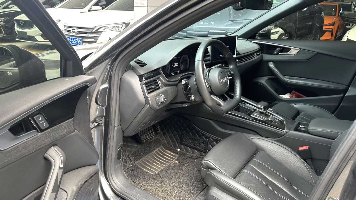Audi 2023 A4L 40 TFSI Luxury Dynamic Model