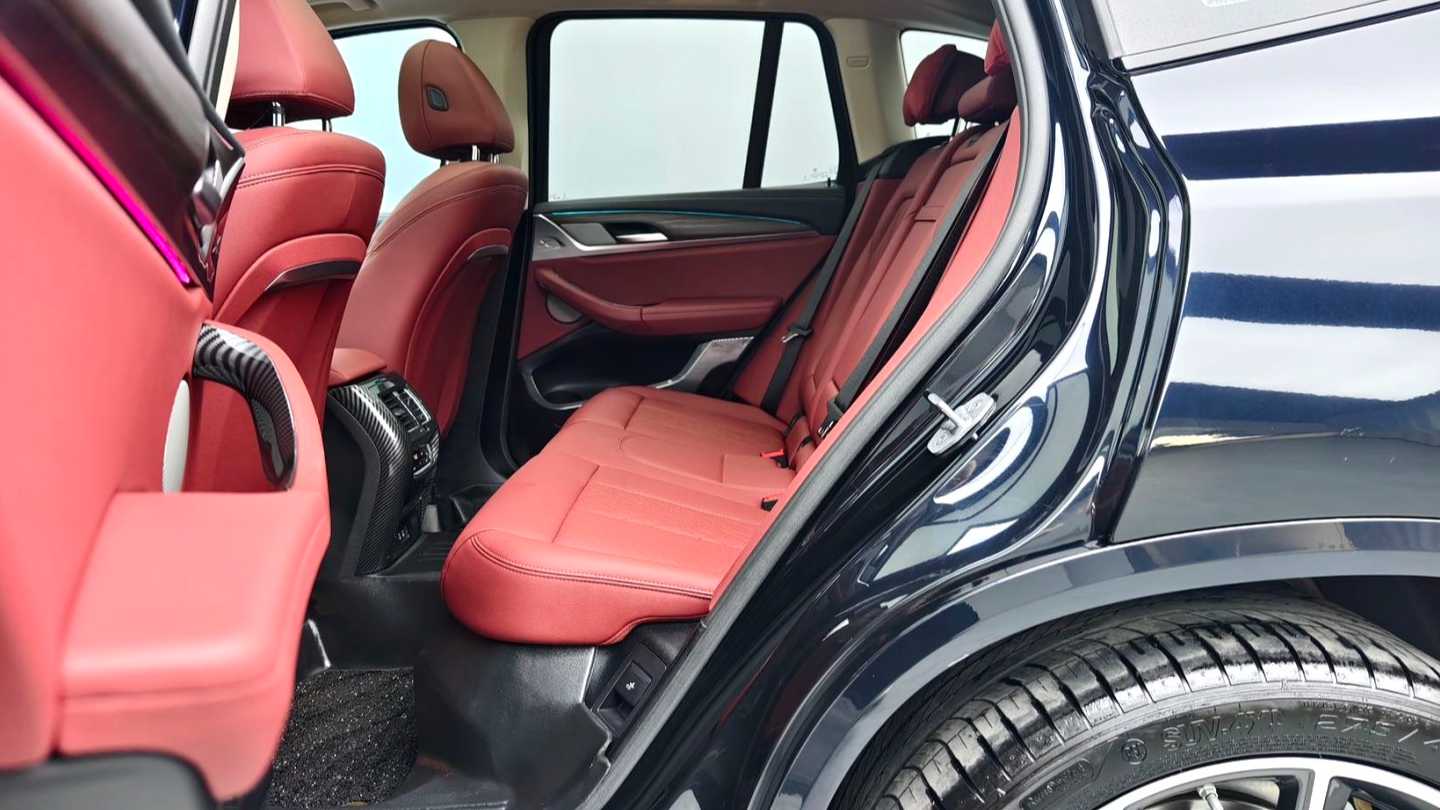 BMW 2023 X3 Upgraded xDrive30i Leading M Night Set