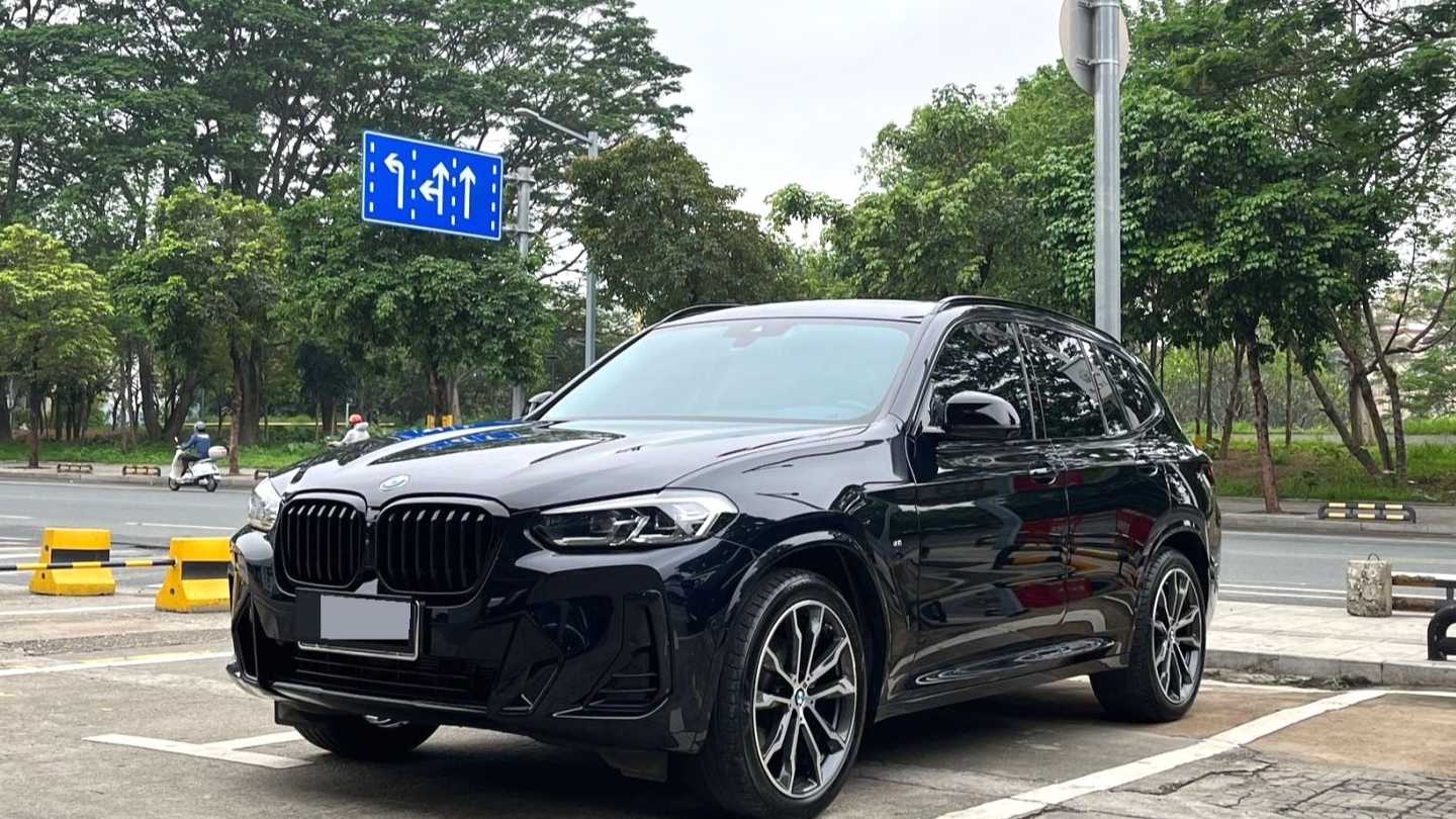 BMW 2023 X3 XDrive30i Leading M Night Set