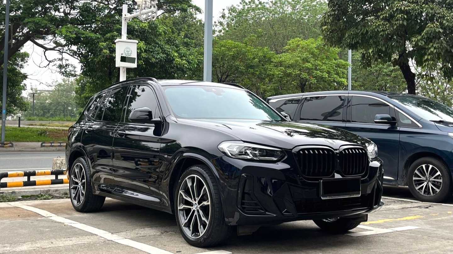BMW 2023 X3 XDrive30i Leading M Night Set