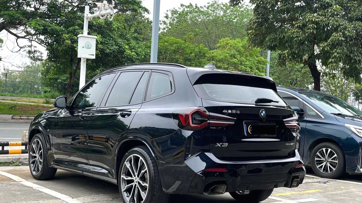 BMW 2023 X3 XDrive30i Leading M Night Set