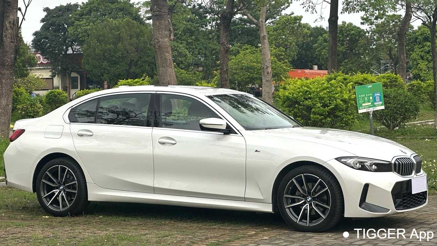 BMW 2023 3 Series 320Li M Sports Package