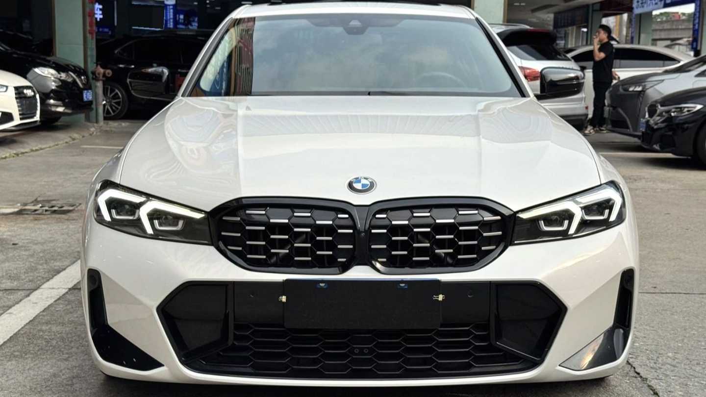 BMW 2023 3 Series 325Li M Sports Night Set