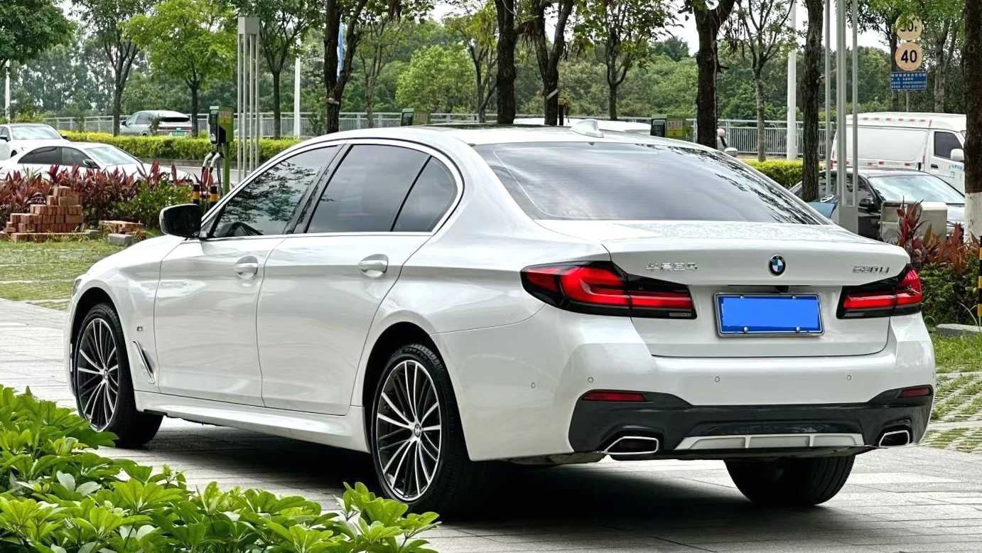 BMW 2023 5 Series Upgraded 530Li Leading Model M Sport Set