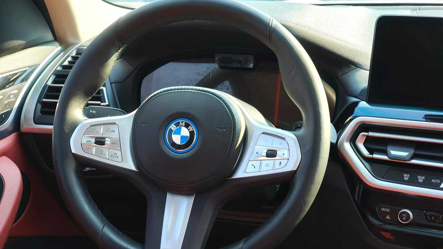 BMW 2022 iX3 leading type