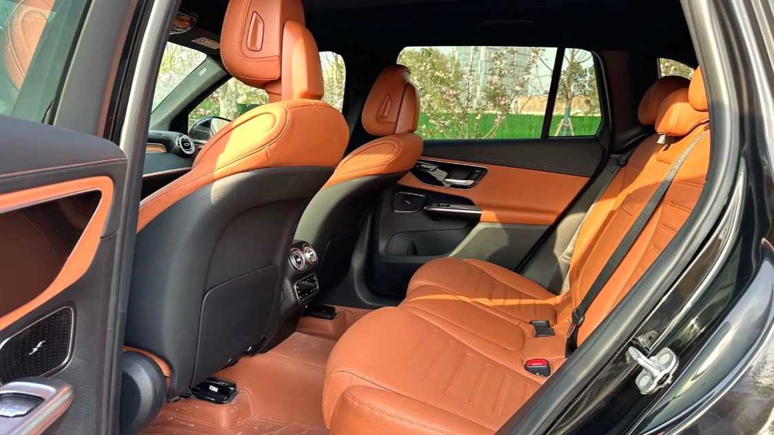 Benz 2023 GLC GLC 260 L 4MATIC Dynamic 5-seater