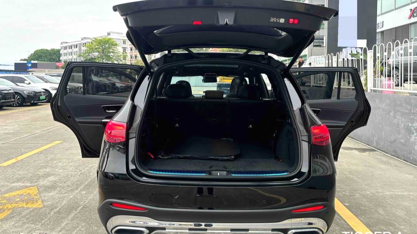 Benz 2023 GLC GLC 300 L 4MATIC Dynamic 7-seater
