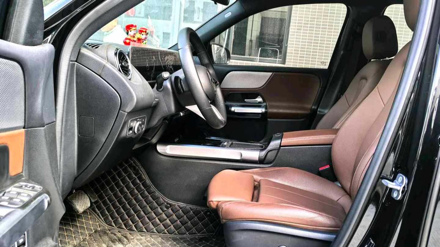 Benz 2024 GLB GLB 200 Fashion Model