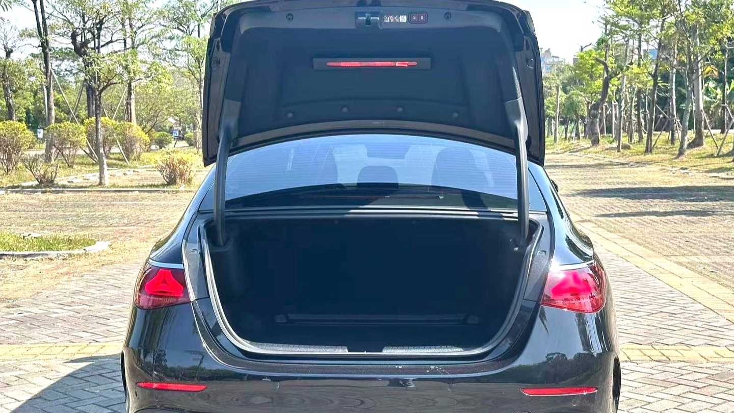 Benz 2025 E Class Upgraded E 300 L Sport Luxury