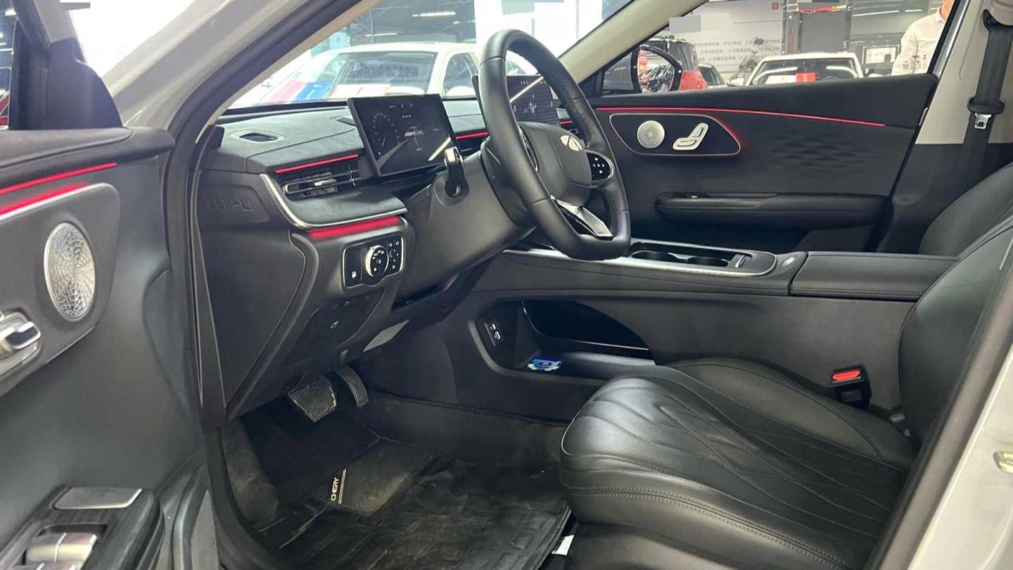 FULWIN 2025 A8L 1.5TGDI 145km Luxury Model