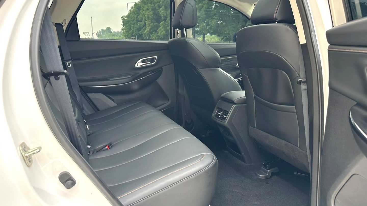 OSHAN 2023 X7 Enjoy 1.5T Automatic Prestige Edition
