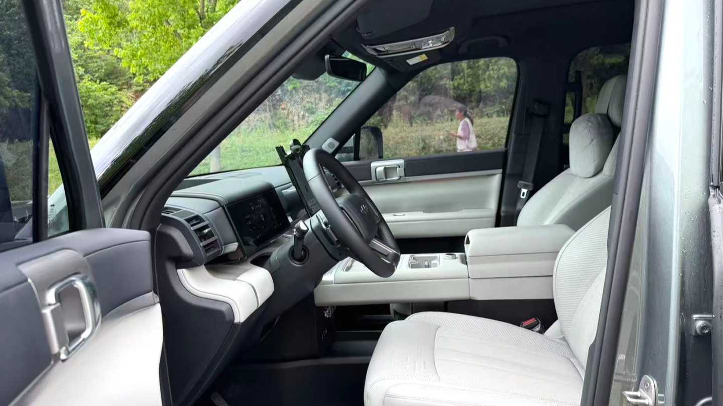 Formula Leopard‌ 2025 T7 190KM 4WD Ultra Edition