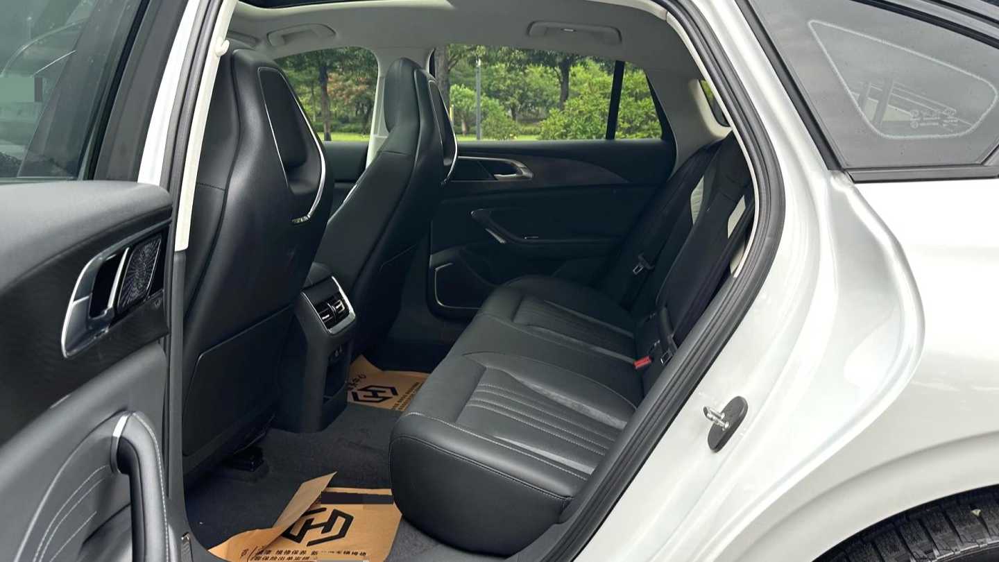 Hong Qi 2023 H6 2.0T Zhiyi Edition