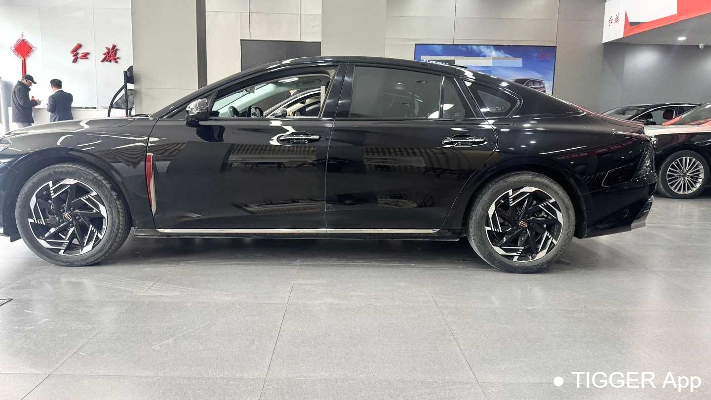 Hong Qi 2023 H6 2.0T Zhimei Edition