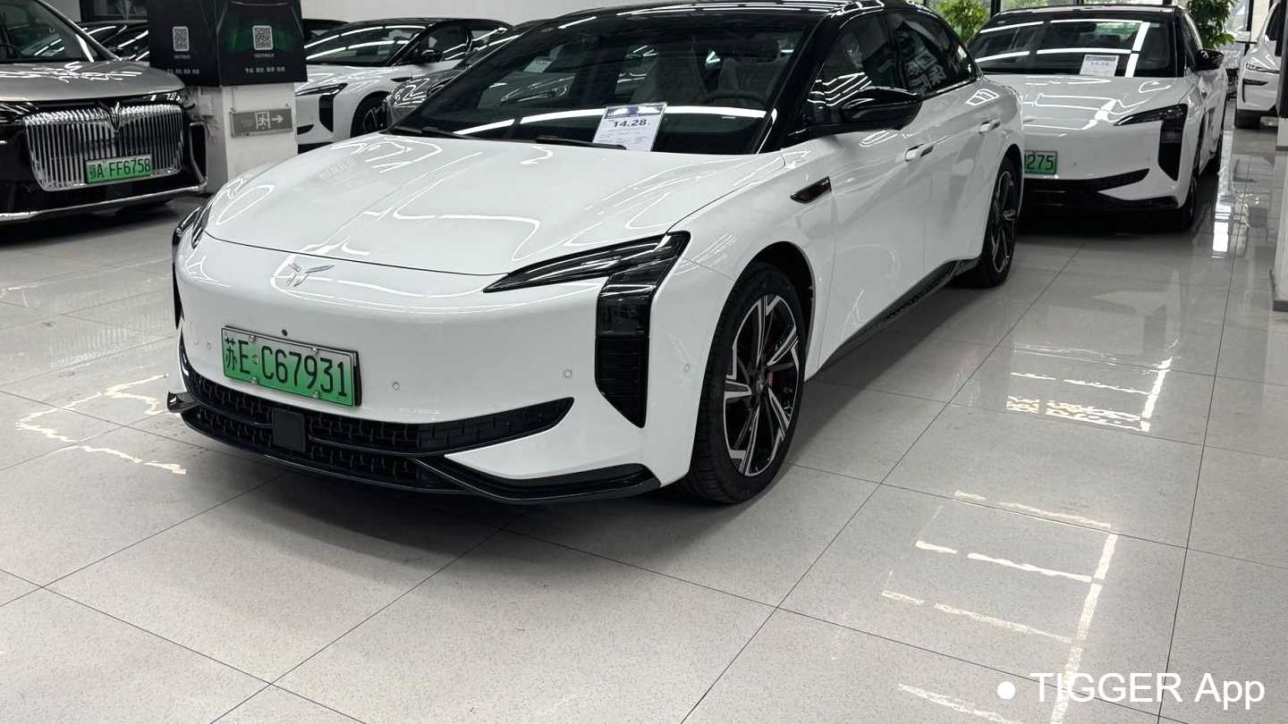 Hong Qi 2024 EH7 640 Pro+4WD Honor Edition