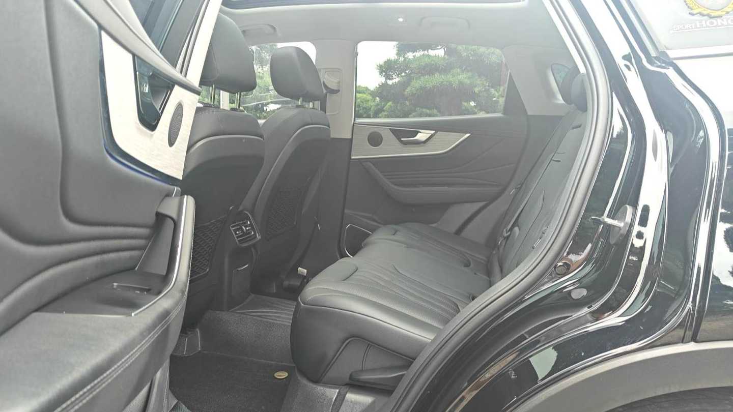 Hong Qi 2025 HS5 2.0T 2WD Flagship Pro Edition