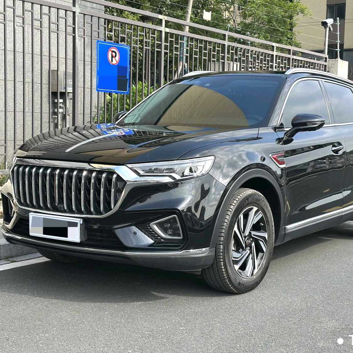 Hong Qi 2022 HS5 2.0T Zhilian Flag Enjoyment Edition سيارة مستعملة