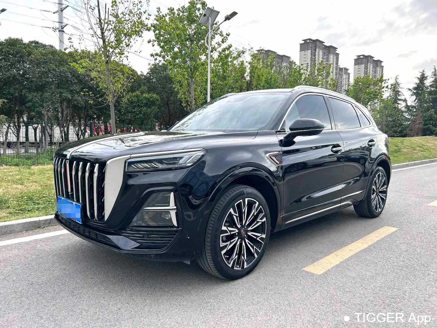 مستعمل Hong Qi 2023 HS5 2.0T 4WD Flagship Pro Edition