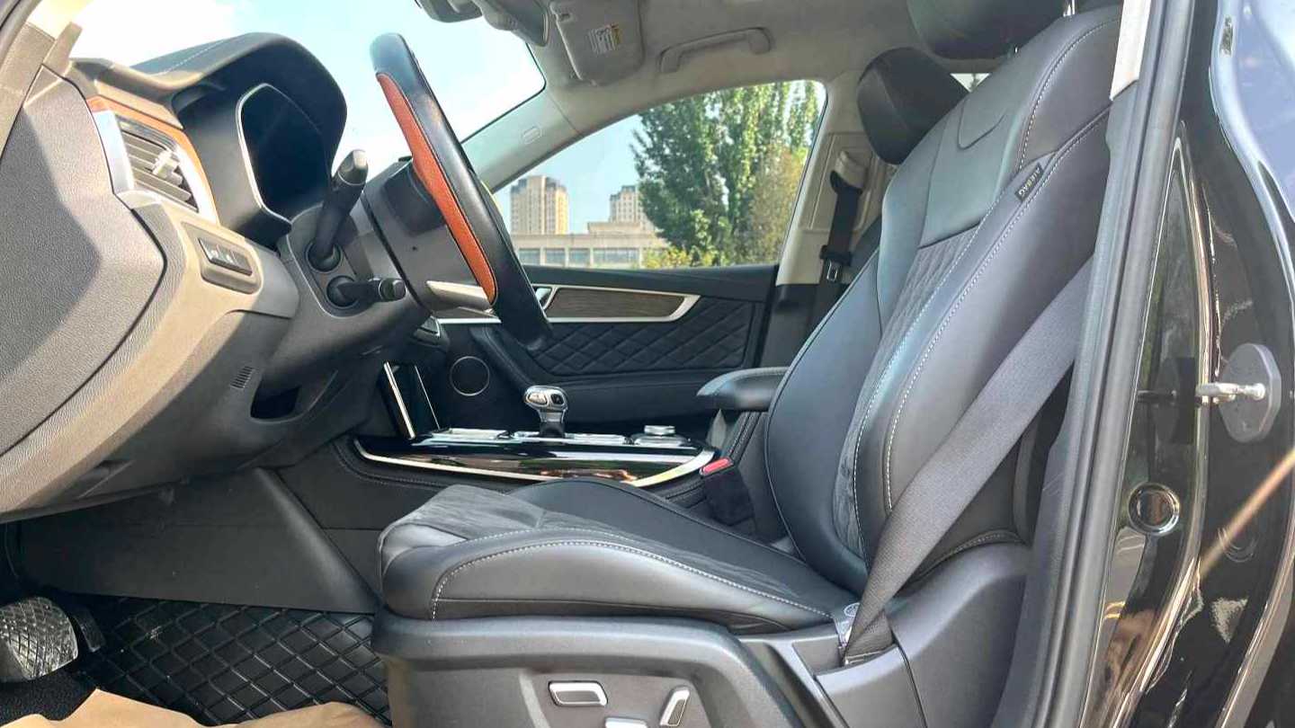 Hong Qi 2022 HS7 2.0T DCT 2WD Zhilian Flag Changban Five Seats