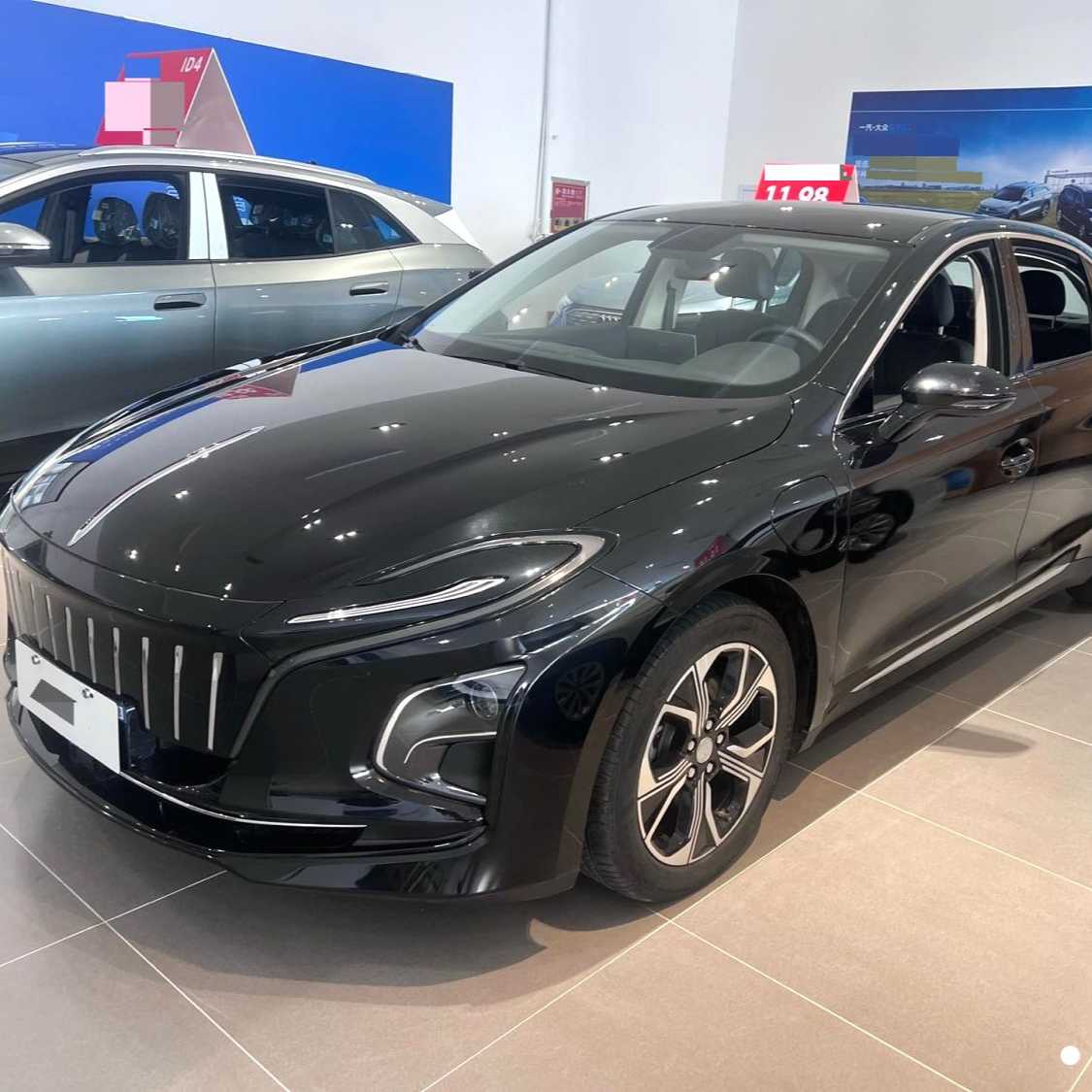 Hong Qi 2023 E-QM5 Upgraded Basic Travel Edition Used Car