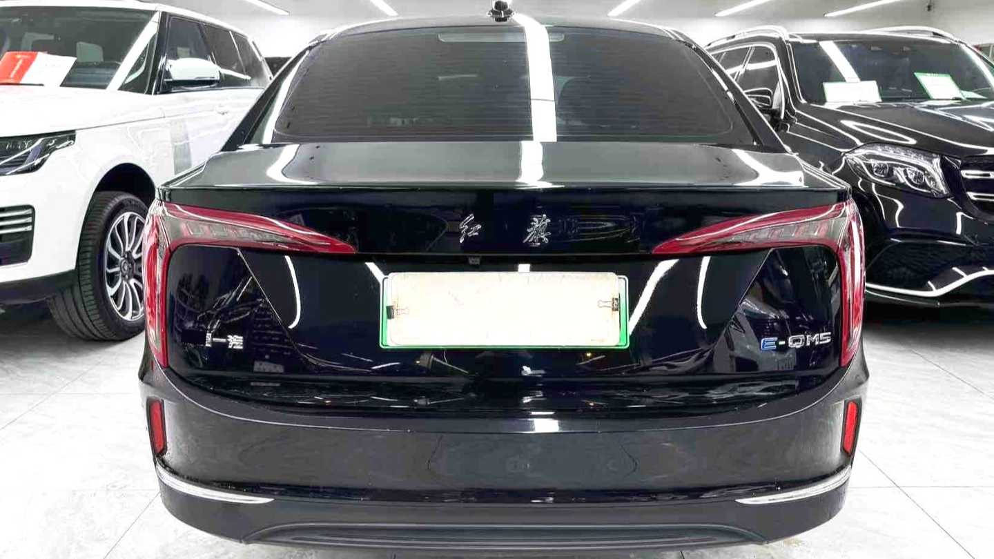 Hong Qi 2022 E-QM5 431km Charging Enjoyment Edition