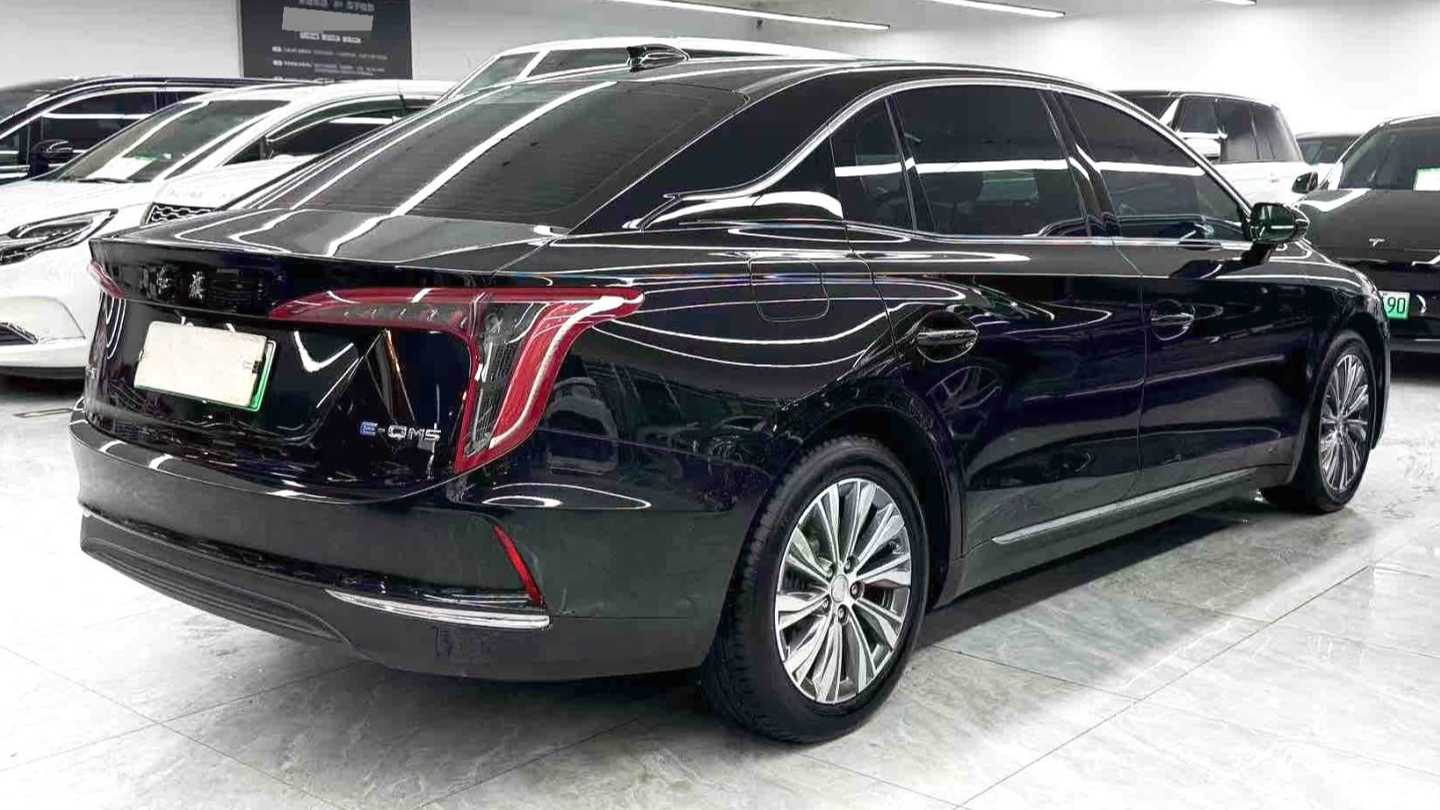 Hong Qi 2022 E-QM5 431km Charging Enjoyment Edition