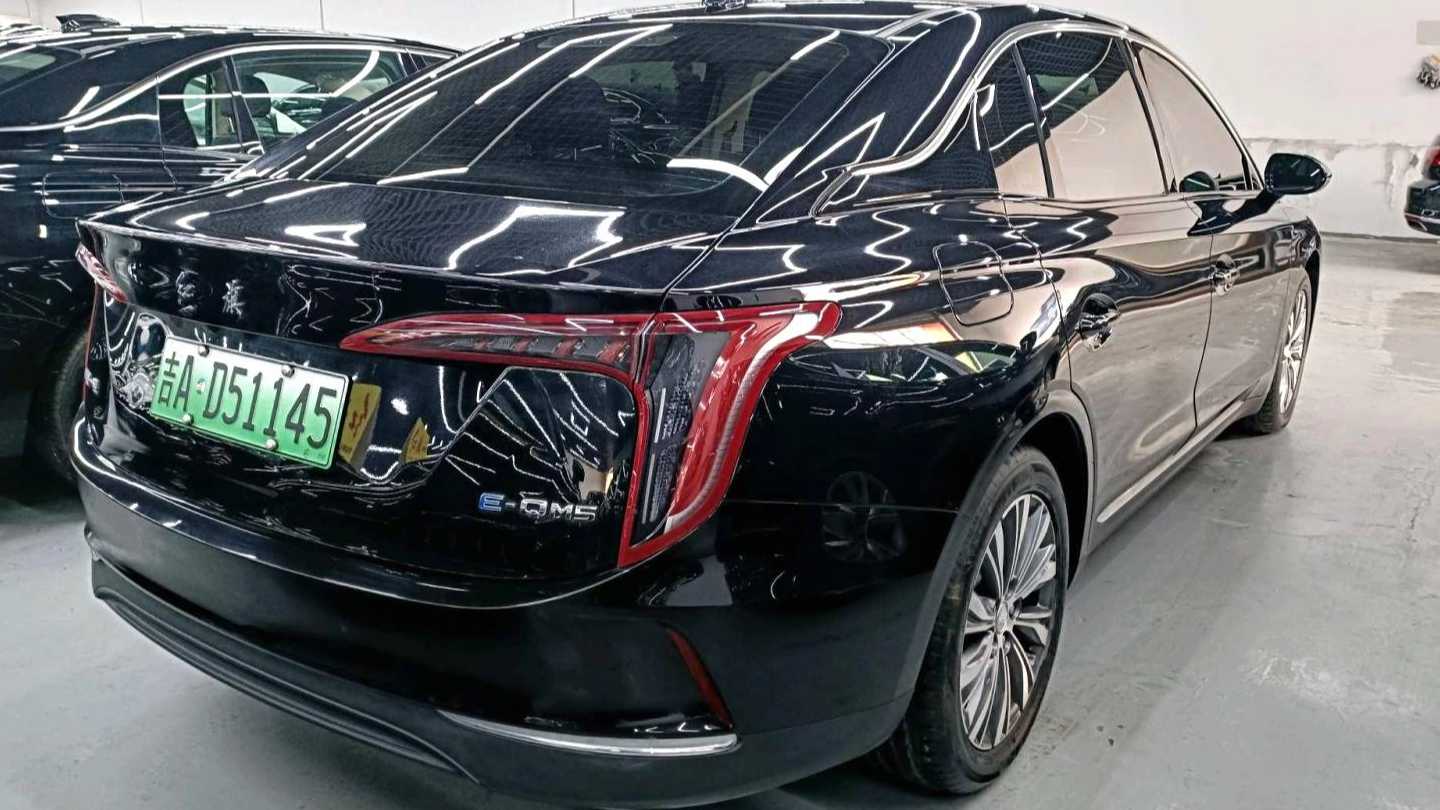Hong Qi 2023 E-QM5 Basic Travel Edition