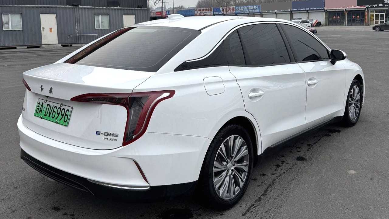 Hong Qi 2024 E-QM5 610km PLUS