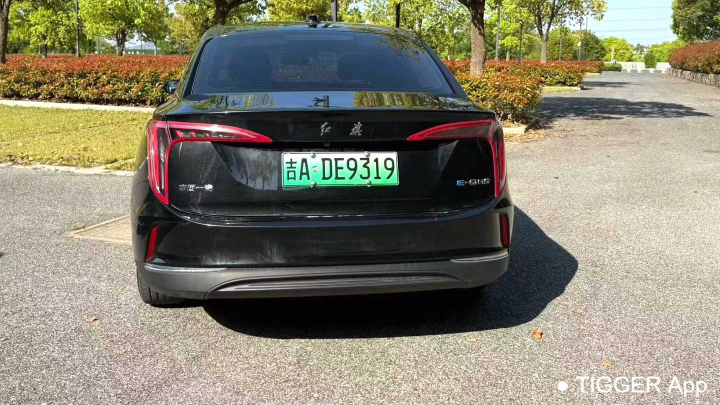 Hong Qi 2022 E-QM5 431km Charging Enjoyment Edition