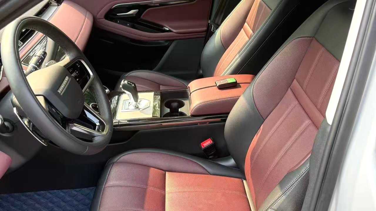 Land Rover 2023 Range Rover Evoque Aurora L 249PS Luxury Edition