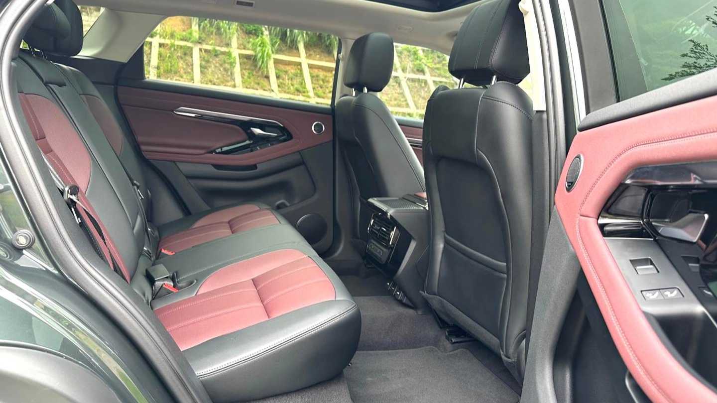 Land Rover 2023 Range Rover Evoque Aurora L 249PS Luxury Edition