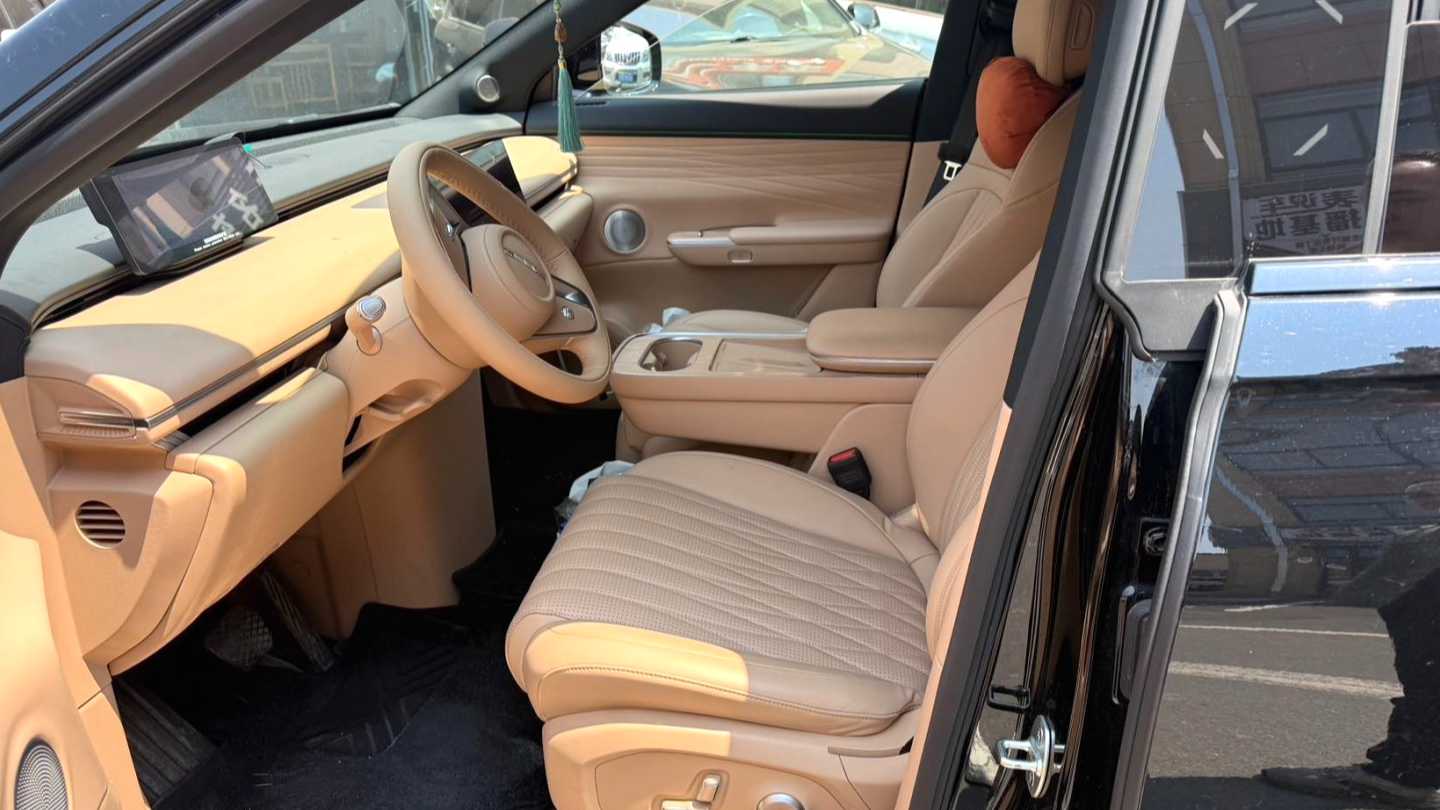 EXEED 2025 STERRA ET Extended range 240 Pro four-wheel drive high-speed assisted driv
