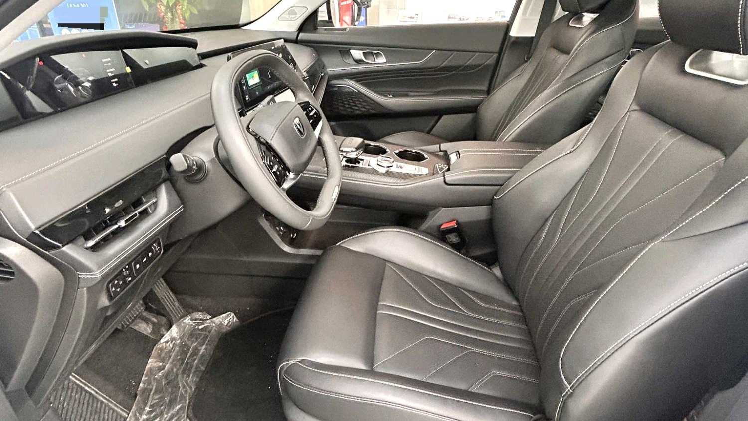 Changan 2023 UNI-K iDD‌ Smart iDD 1.5T 135km Smart Cool Model