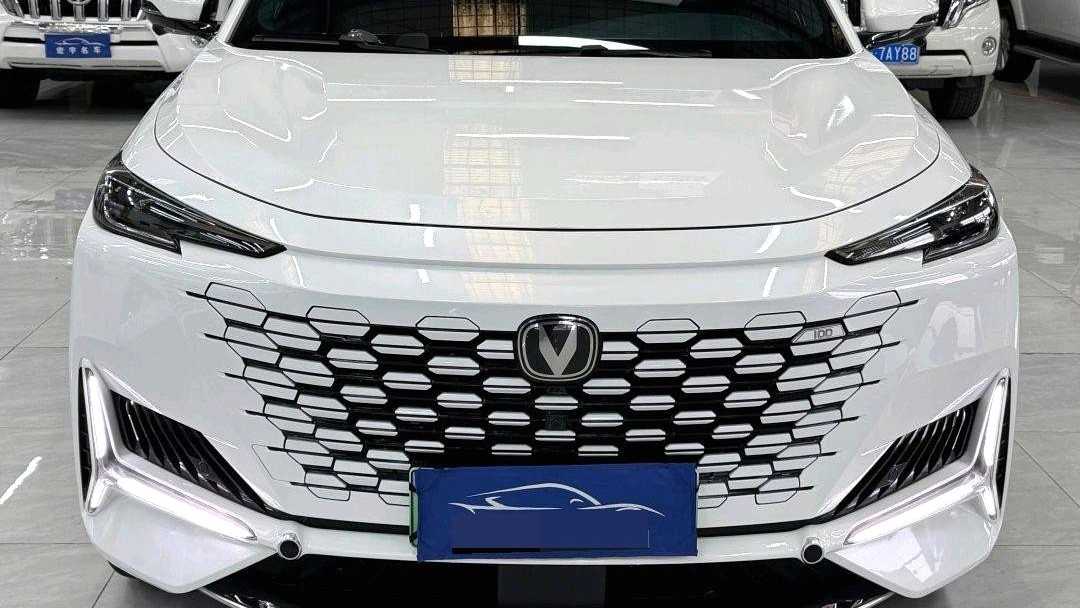 Changan 2023 UNI-K iDD‌ Smart iDD 1.5T 135km Intelligent Enjoyment Model