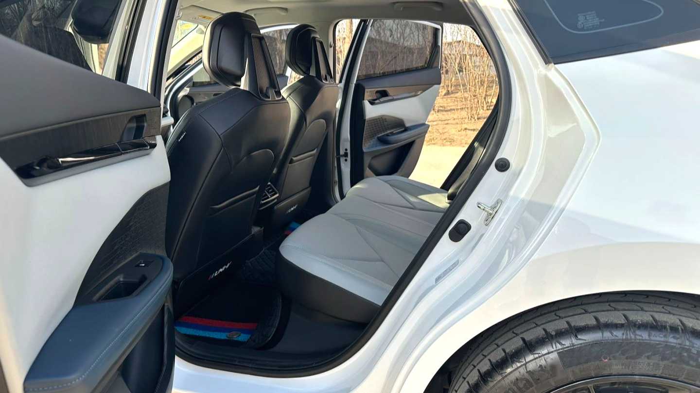 Changan 2023 UNI-V iDD‌ Smart iDD 1.5T 113km Smart Fun Type