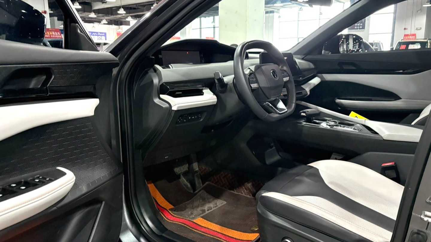 Changan 2024 UNI-V iDD‌ Blue Whale Intelligent Electric iDD 136km Smart Prestige Type