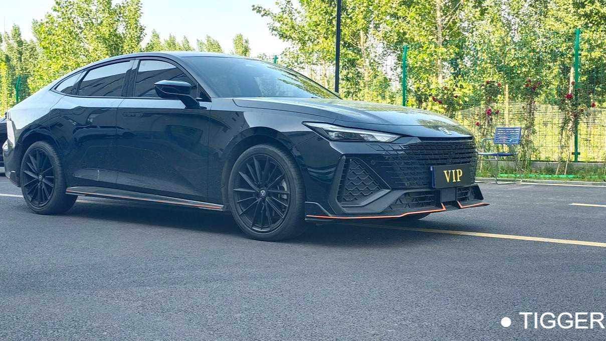 Changan UNI-V 2024 2.0T High Energy Edition