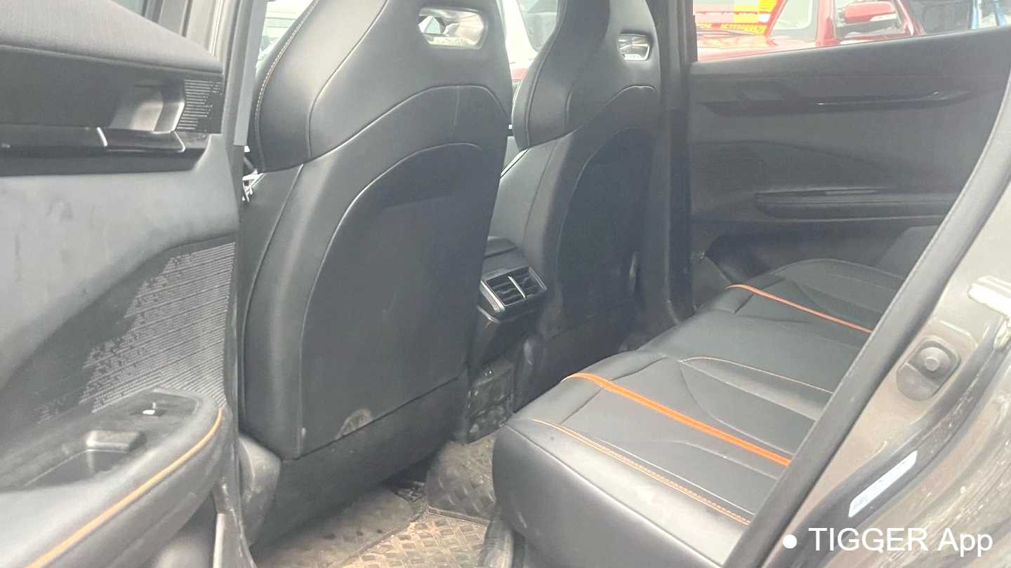 Changan UNI-V 2025 1.5T 500Bar Luxury Sports Type