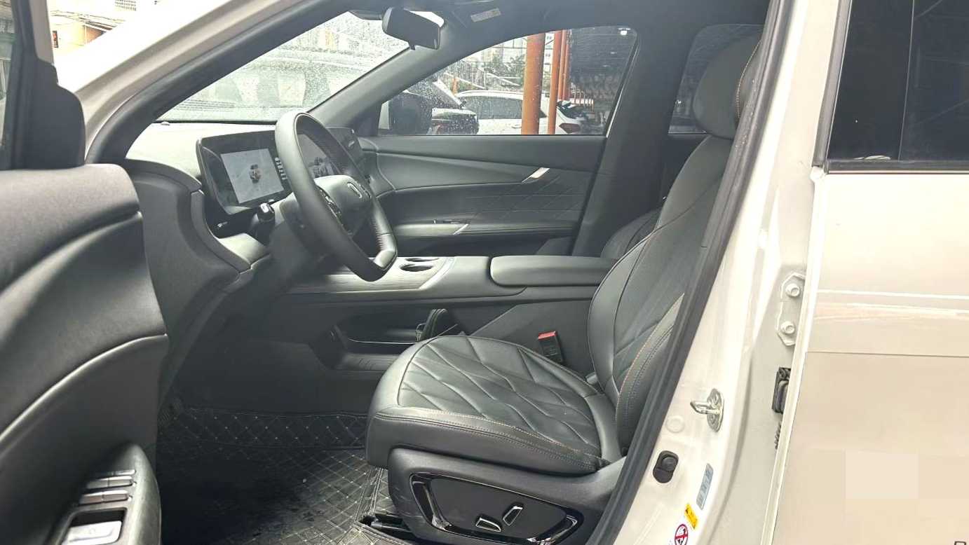 Changan CS75PLUS 2025 4th 1.5T New Blue Whale Smart Luxury Edition