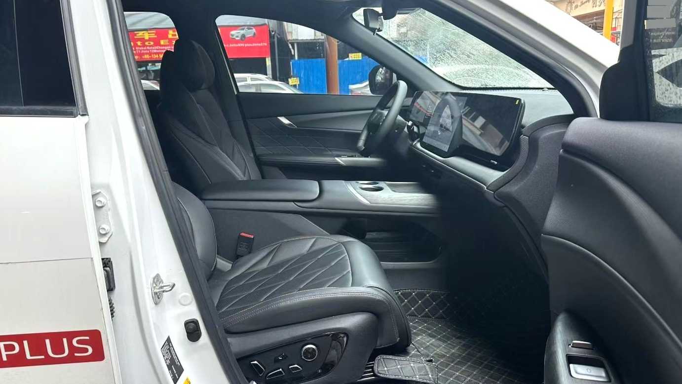 Changan CS75PLUS 2025 4th 1.5T New Blue Whale Smart Luxury Edition
