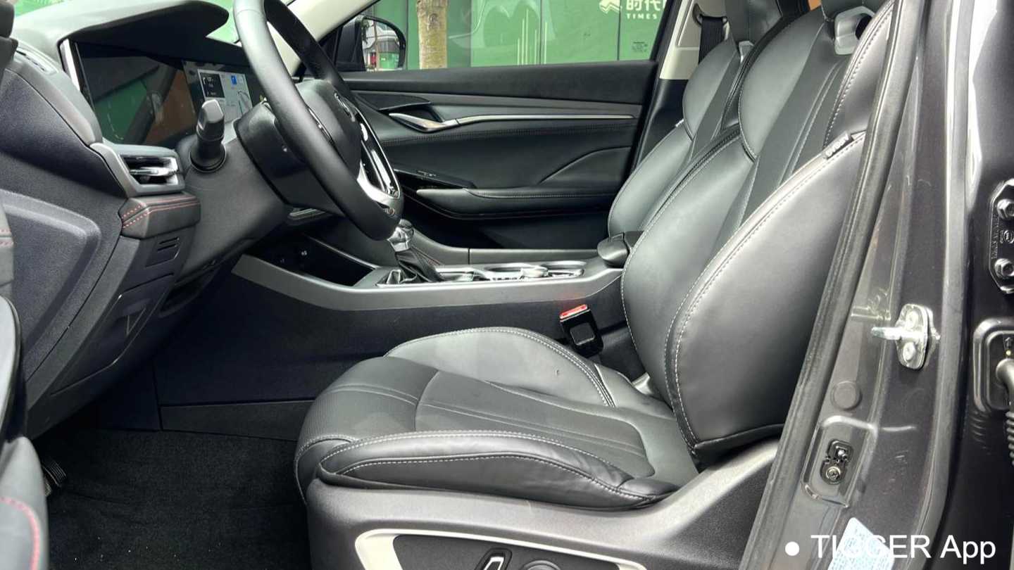 Changan CS75PLUS 2022 Classic 1.5T Automatic Pioneer Edition